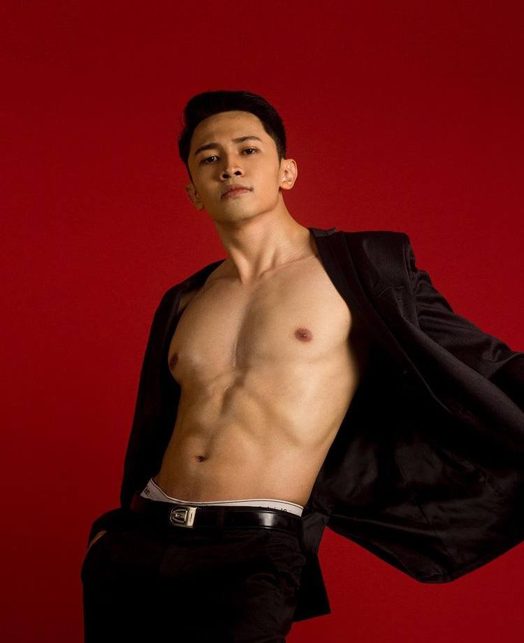 male body 230