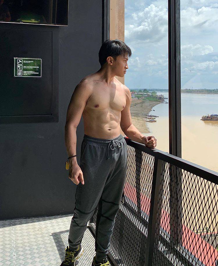 male body 230