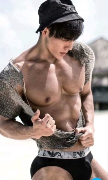 male body 232
