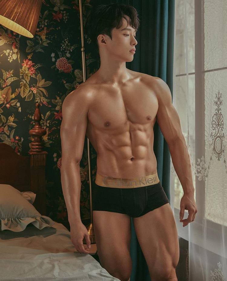 เกาหลีน่ารักหุ่นล่ำ #1