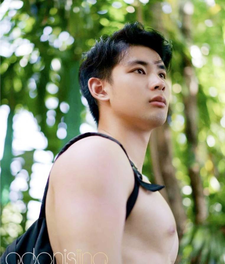 รูปหน้า.อก.เอว.สะโพก.ต้นขา.บั้นท้าย..ได้ใจไปหมด