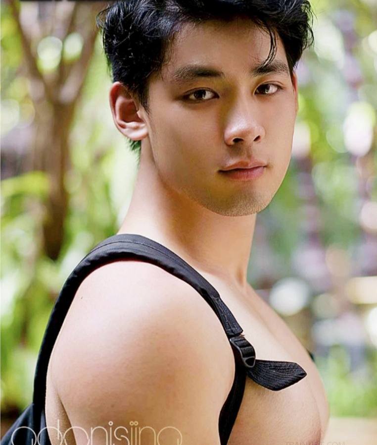 รูปหน้า.อก.เอว.สะโพก.ต้นขา.บั้นท้าย..ได้ใจไปหมด