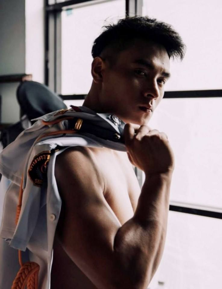 สมมติว่าถ้า(รปภ.)จะหล่อและหุ่นดีขนาดนี้..