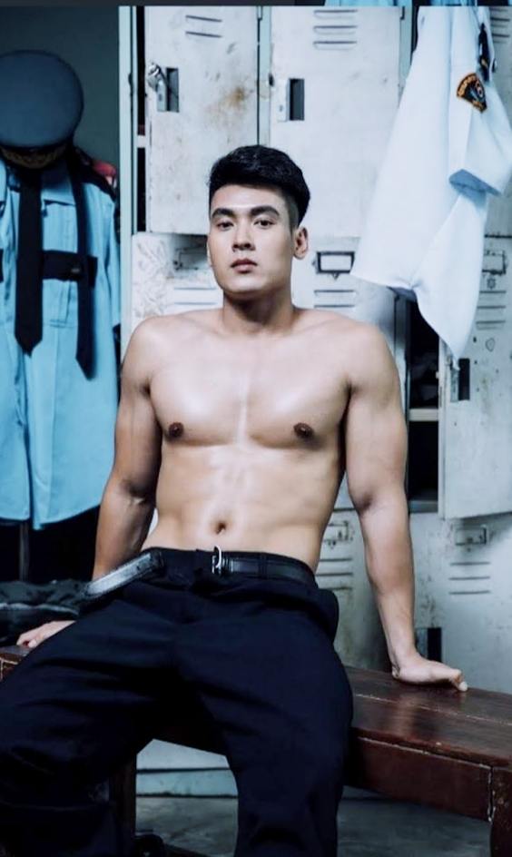 สมมติว่าถ้า(รปภ.)จะหล่อและหุ่นดีขนาดนี้..