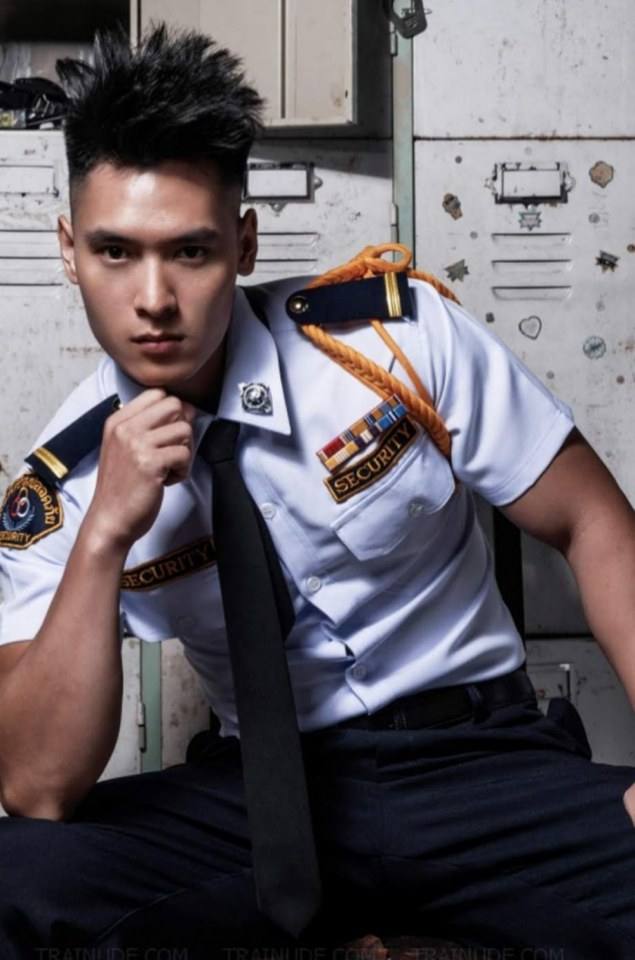 สมมติว่าถ้า(รปภ.)จะหล่อและหุ่นดีขนาดนี้..