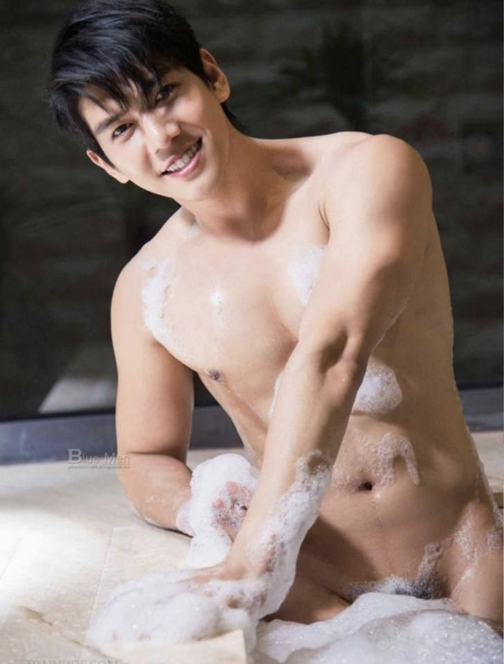 หนุ่มหล่อขึ้นปก 671.3