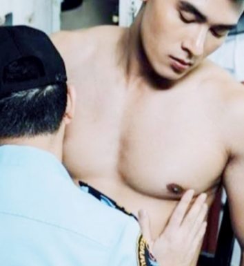 กำลังดูดนม..ไม่ได้ดื่มนมซักหน่อย