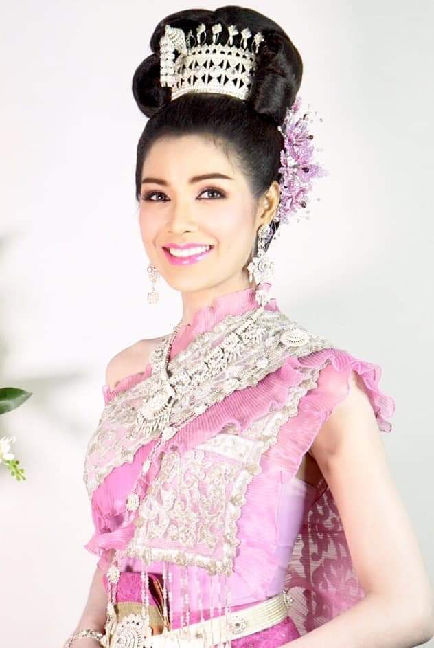 ชุดไทยจักรพรรดิ-Thai Chakraphat