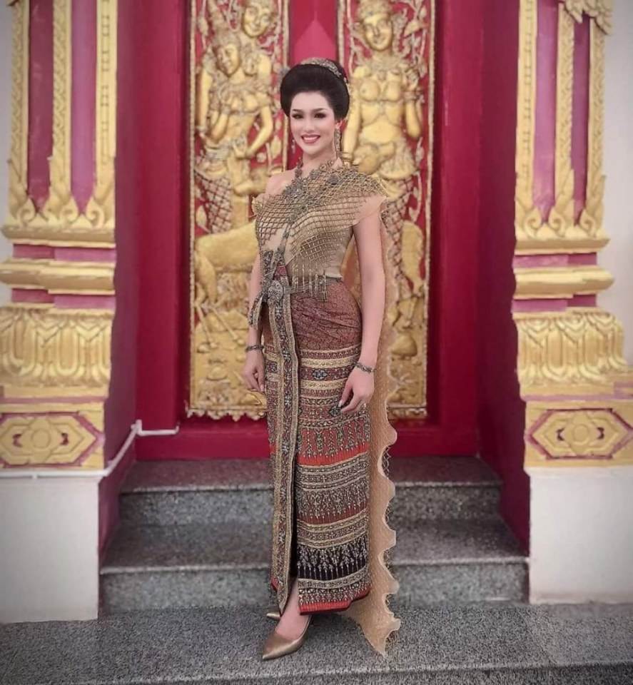 ชุดไทยจักรพรรดิ-Thai Chakraphat