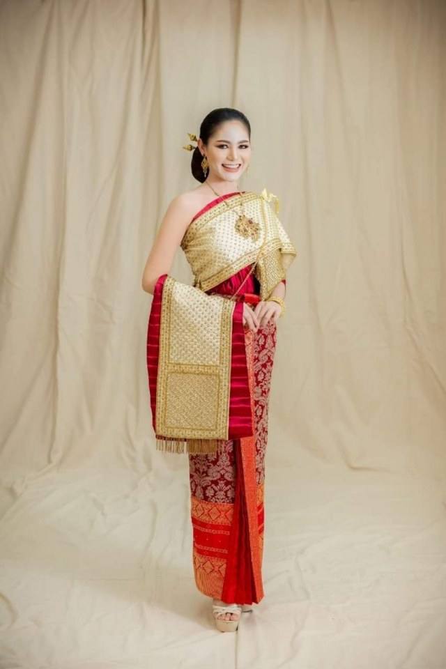 ชุดไทยจักรพรรดิ-Thai Chakraphat