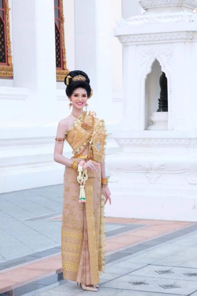 ชุดไทยจักรพรรดิ-Thai Chakraphat