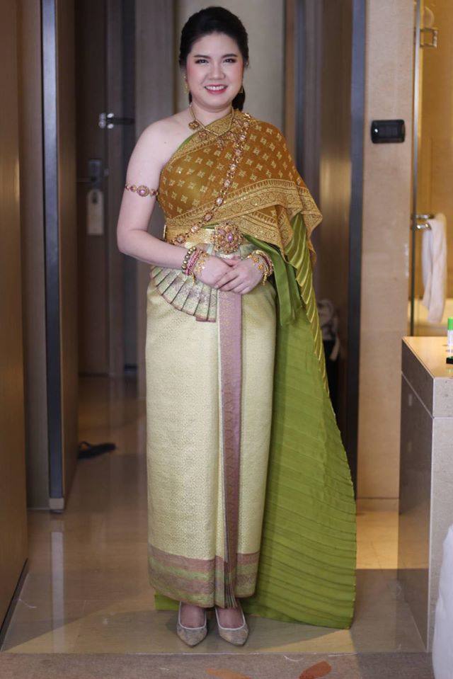 Thai wedding dress | Thailand &ldquo;ชุดไทยจันทร์โสมา&rdquo;