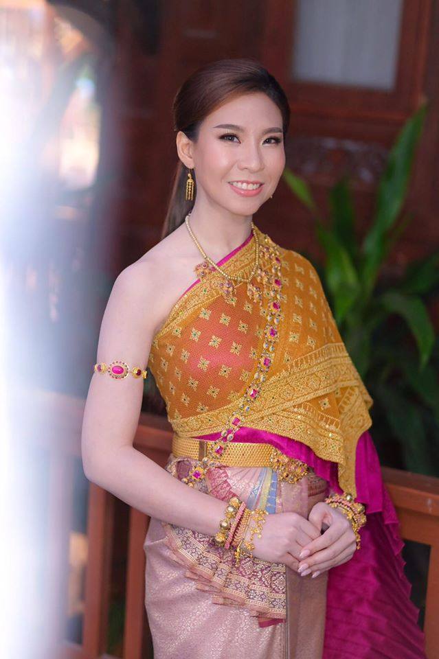 Thai wedding dress | Thailand &ldquo;ชุดไทยจันทร์โสมา&rdquo;
