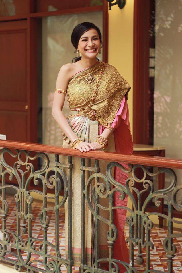 Thai wedding dress | Thailand &ldquo;ชุดไทยจันทร์โสมา&rdquo;