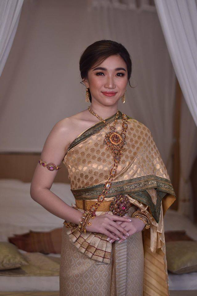 Thai wedding dress | Thailand &ldquo;ชุดไทยจันทร์โสมา&rdquo;