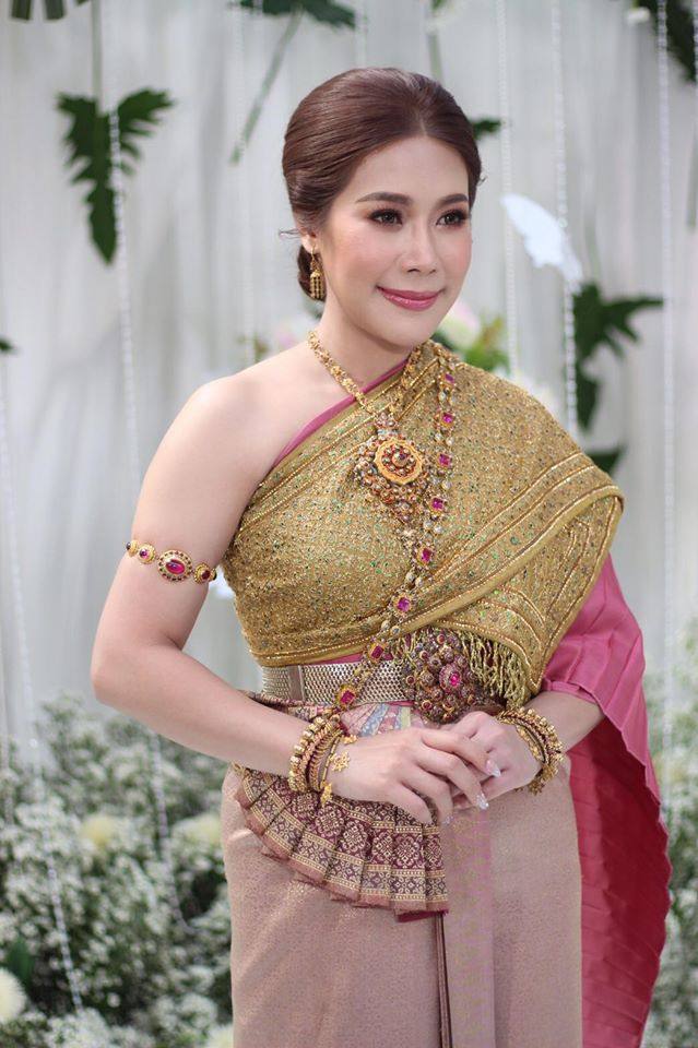 Thai wedding dress | Thailand &ldquo;ชุดไทยจันทร์โสมา&rdquo;