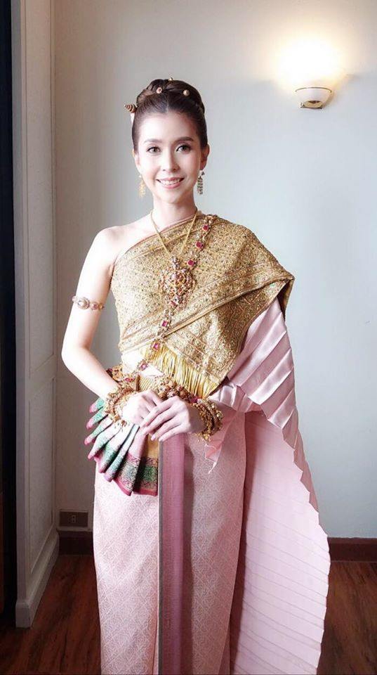 Thai wedding dress | Thailand &ldquo;ชุดไทยจันทร์โสมา&rdquo;