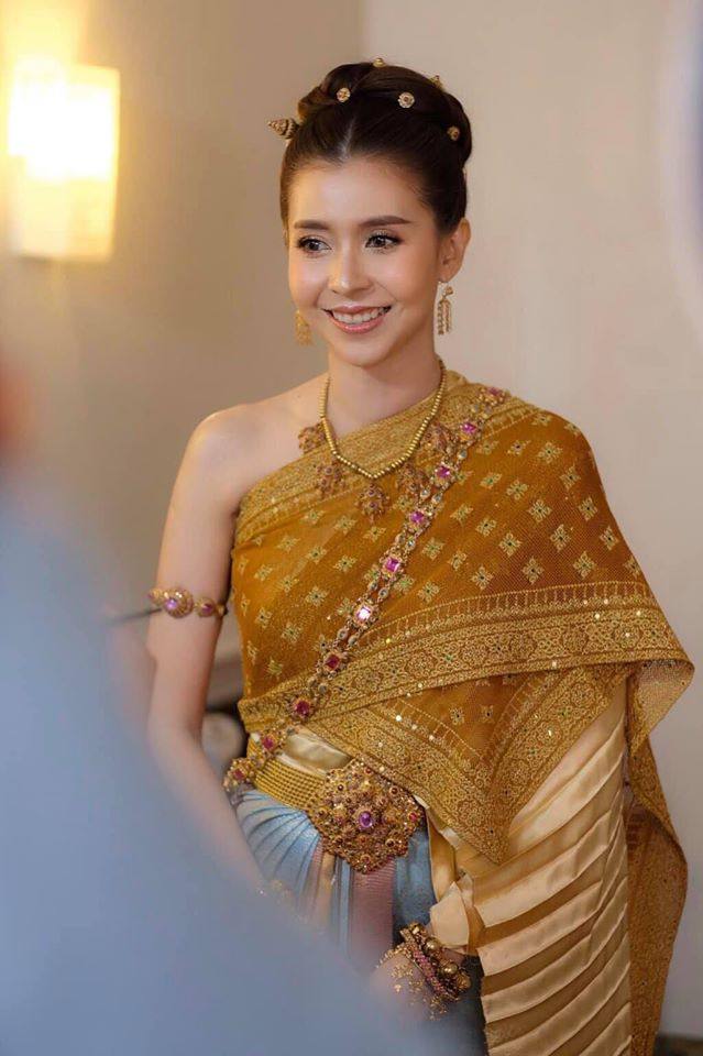 Thai wedding dress | Thailand &ldquo;ชุดไทยจันทร์โสมา&rdquo;