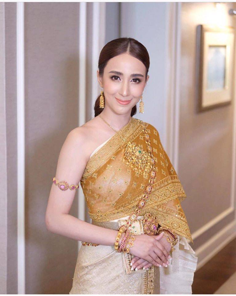Thai wedding dress | Thailand &ldquo;ชุดไทยจันทร์โสมา&rdquo;