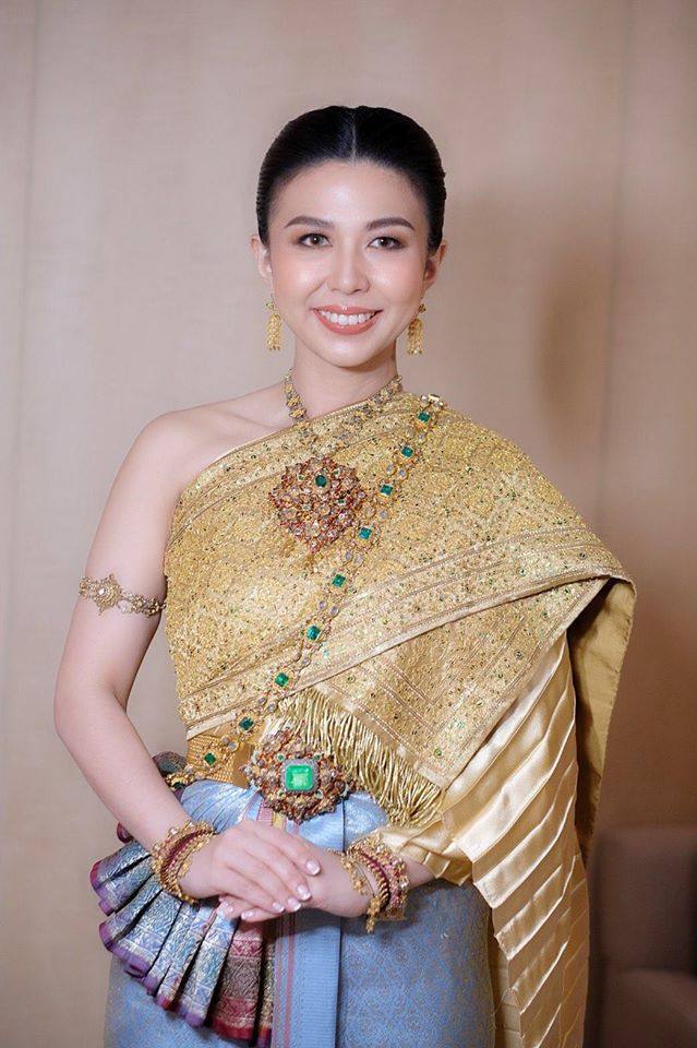 Thai wedding dress | Thailand &ldquo;ชุดไทยจันทร์โสมา&rdquo;