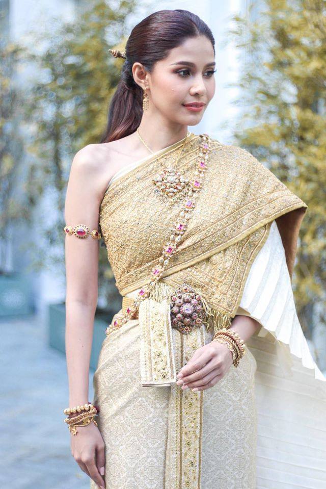 Thai wedding dress | Thailand &ldquo;ชุดไทยจันทร์โสมา&rdquo;