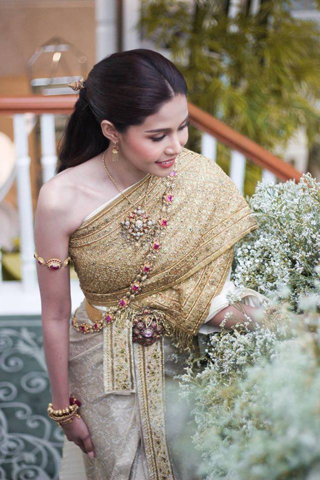 Thai wedding dress | Thailand &ldquo;ชุดไทยจันทร์โสมา&rdquo;