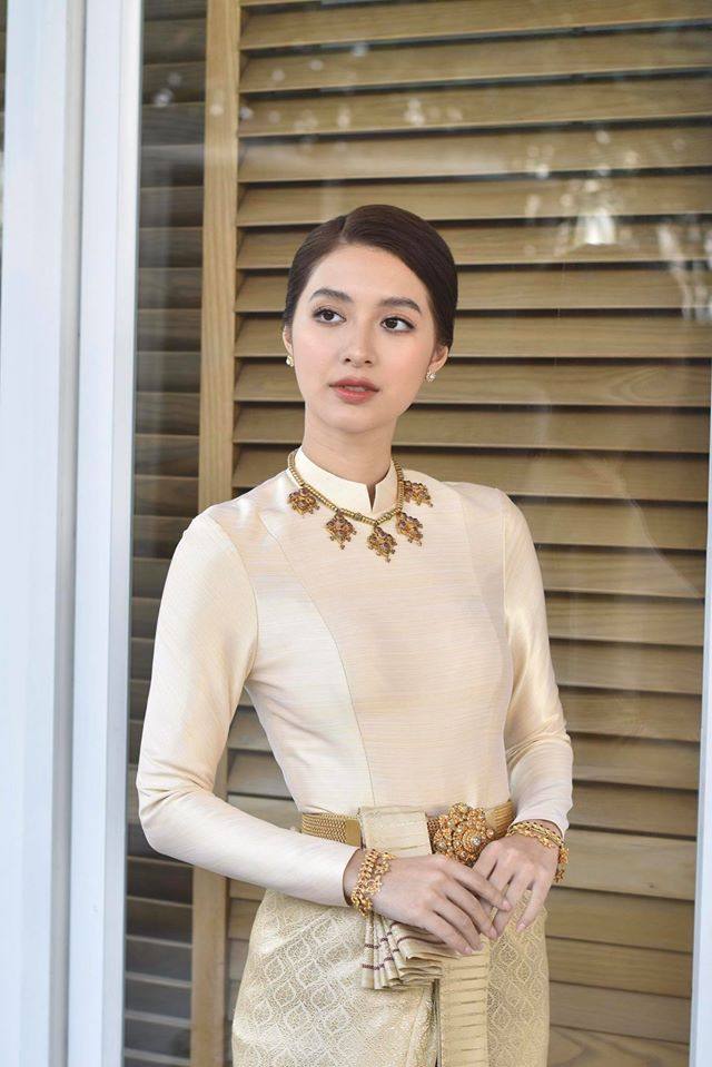 Thai wedding dress | Thailand &ldquo;ชุดไทยจันทร์โสมา&rdquo;