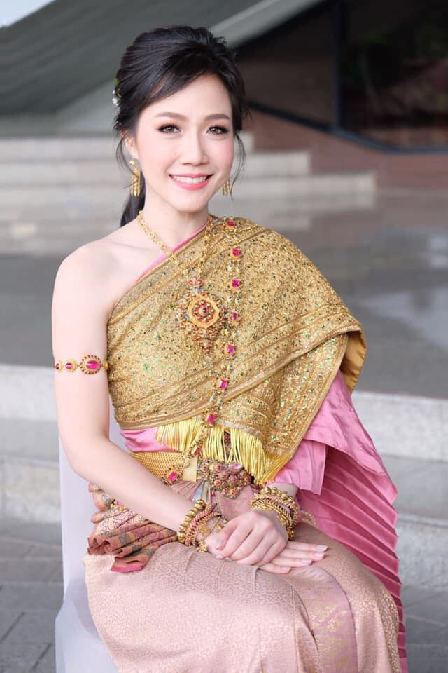 Thai wedding dress | Thailand “ชุดไทยจันทร์โสมา”