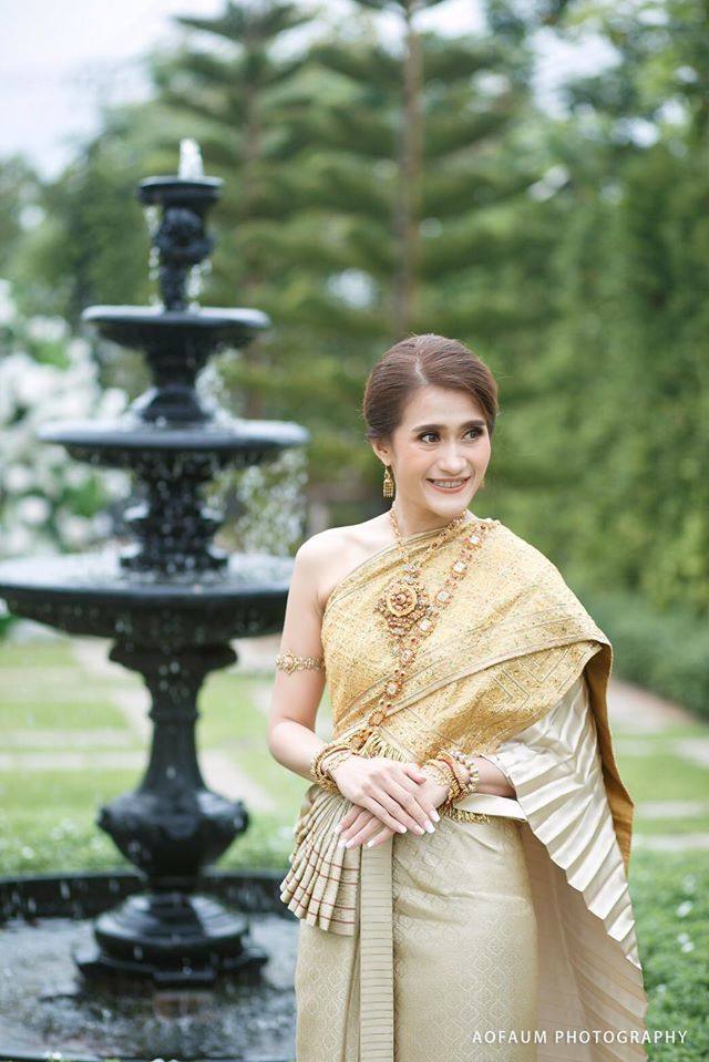 Thai wedding dress | Thailand “ชุดไทยจันทร์โสมา”
