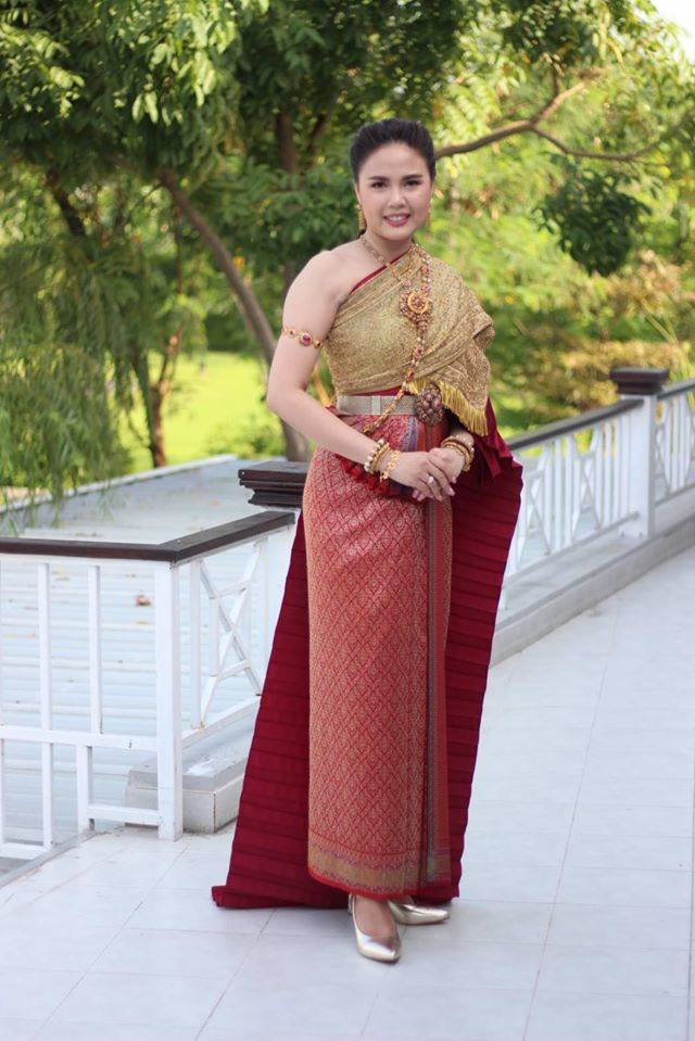 Thai wedding dress | Thailand “ชุดไทยจันทร์โสมา”