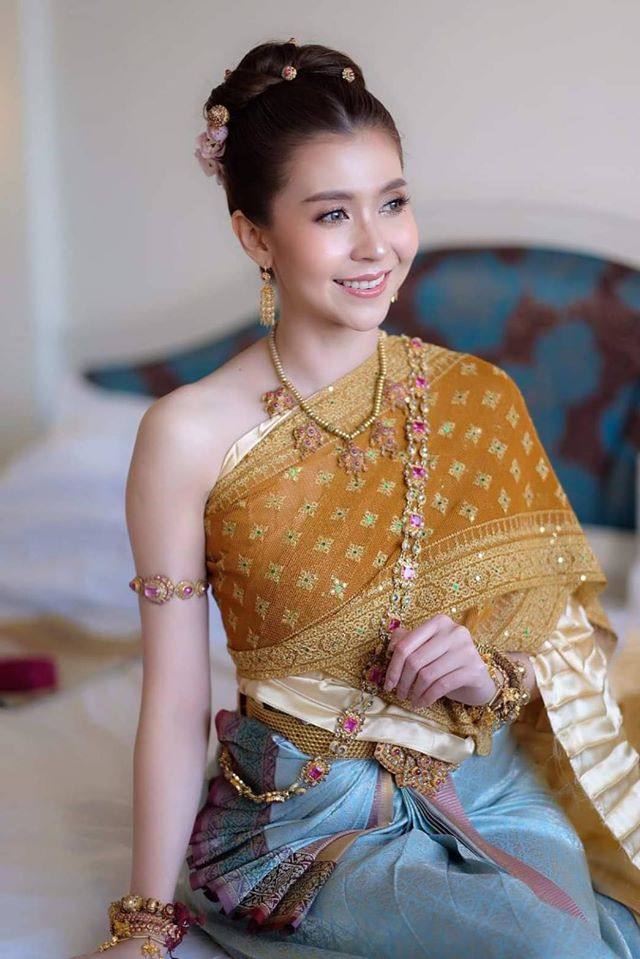 Thai wedding dress | Thailand “ชุดไทยจันทร์โสมา”