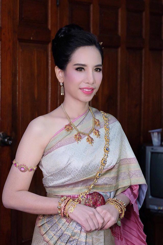 Thai wedding dress | Thailand “ชุดไทยจันทร์โสมา”