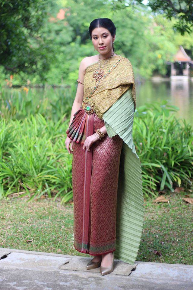 Thai wedding dress | Thailand “ชุดไทยจันทร์โสมา”