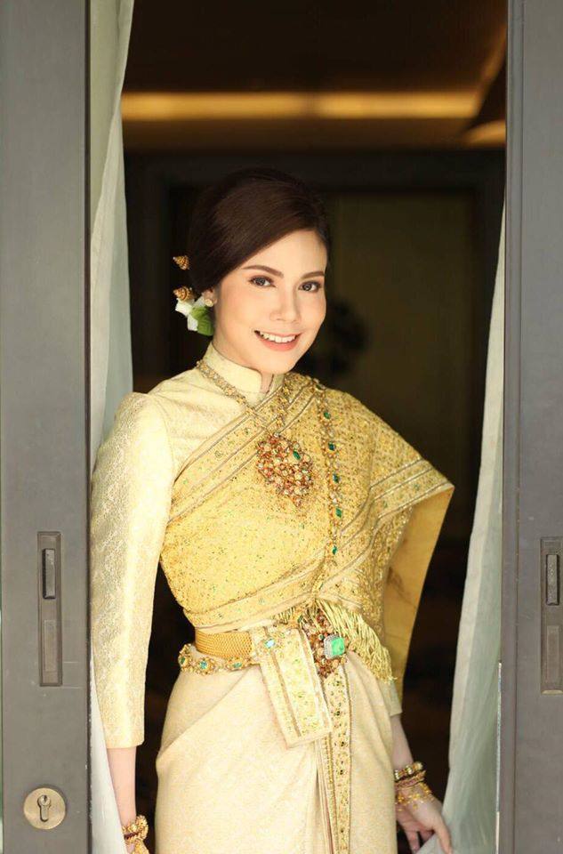 Thai wedding dress | Thailand “ชุดไทยจันทร์โสมา”