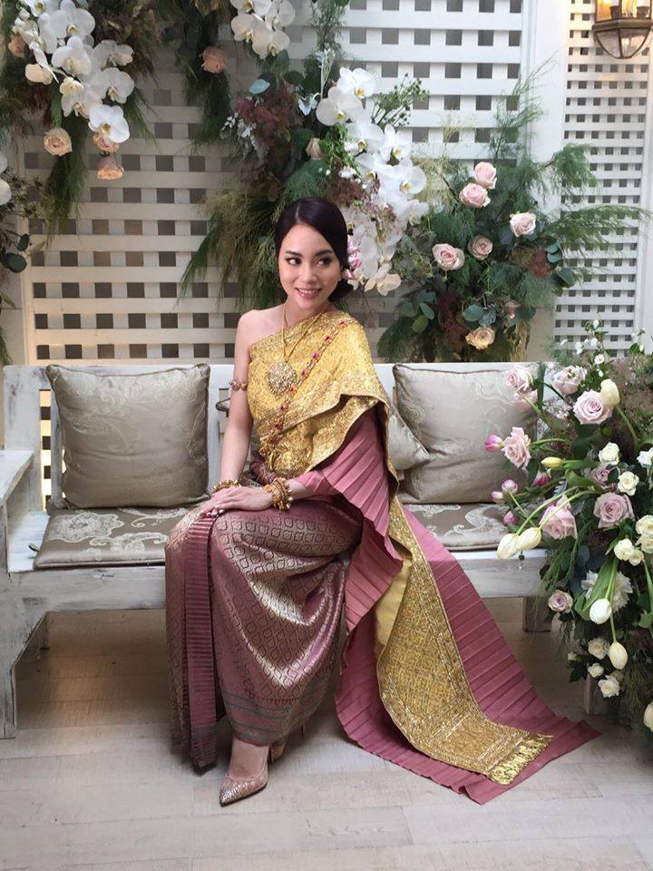 Thai wedding dress | Thailand “ชุดไทยจันทร์โสมา”