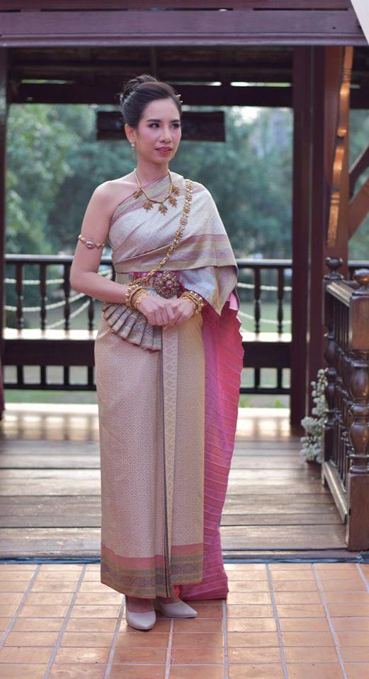 Thai wedding dress | Thailand “ชุดไทยจันทร์โสมา”