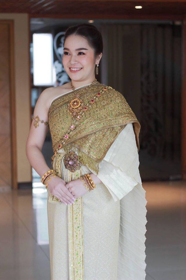 Thai wedding dress | Thailand “ชุดไทยจันทร์โสมา”