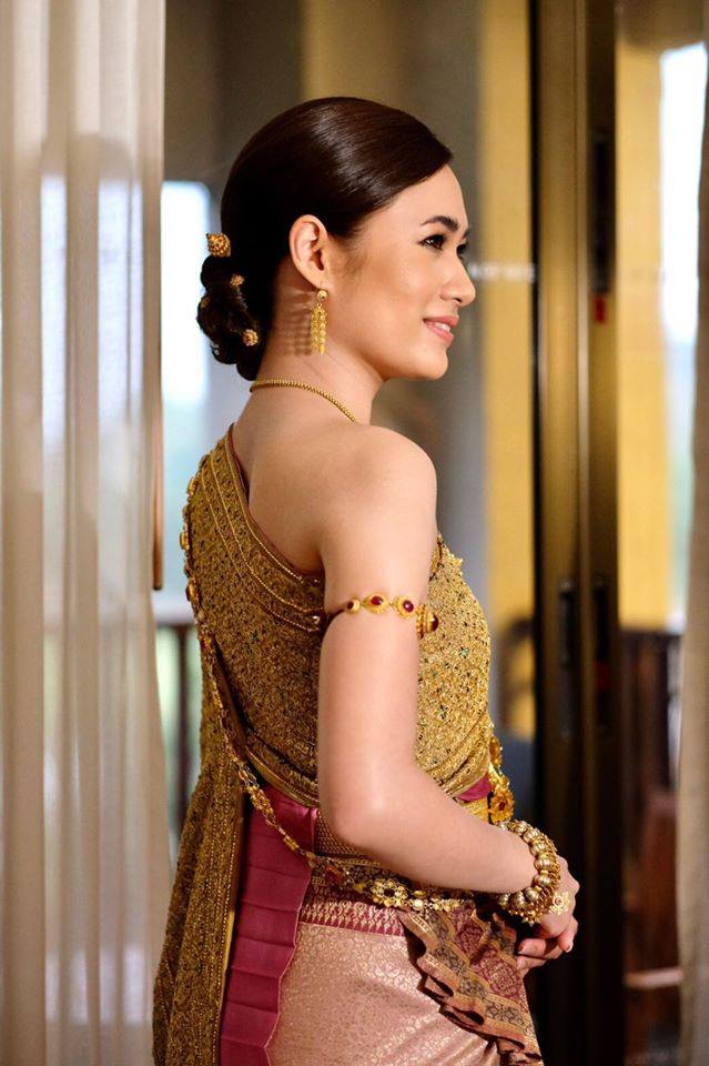 Thai wedding dress | Thailand “ชุดไทยจันทร์โสมา”