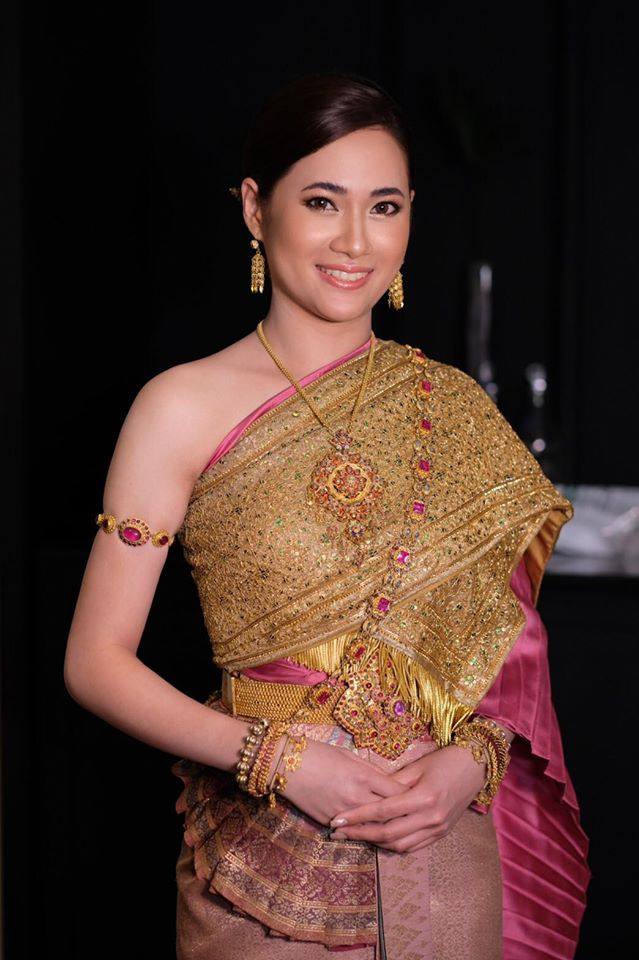 Thai wedding dress | Thailand “ชุดไทยจันทร์โสมา”