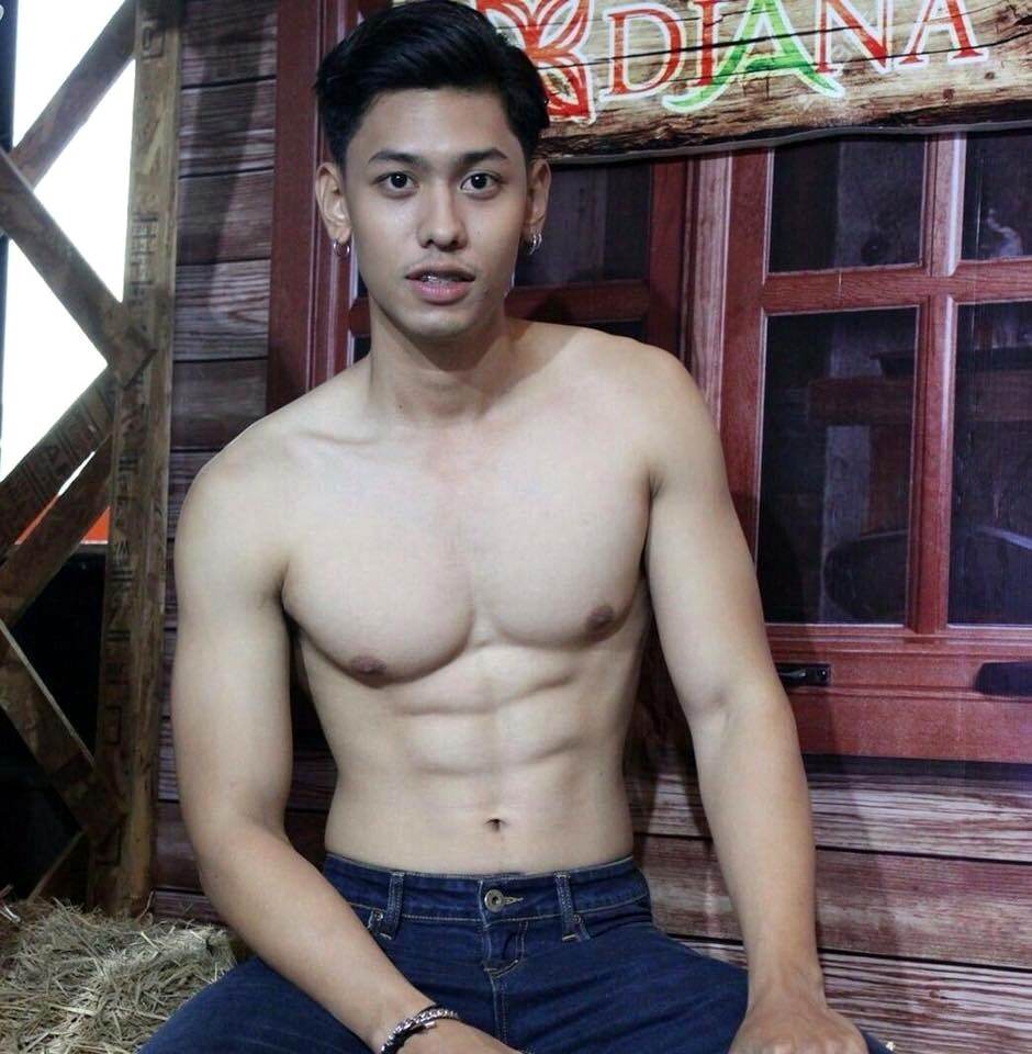 สุดหล่อ **