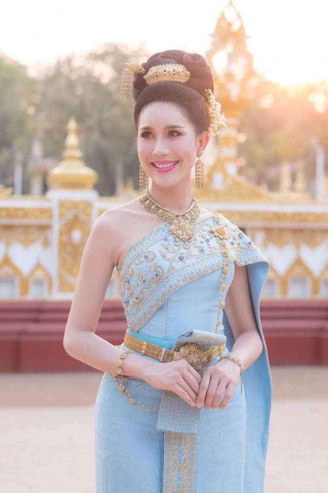 THAI DRESS | ชุดไทยจักรี, Thailand.