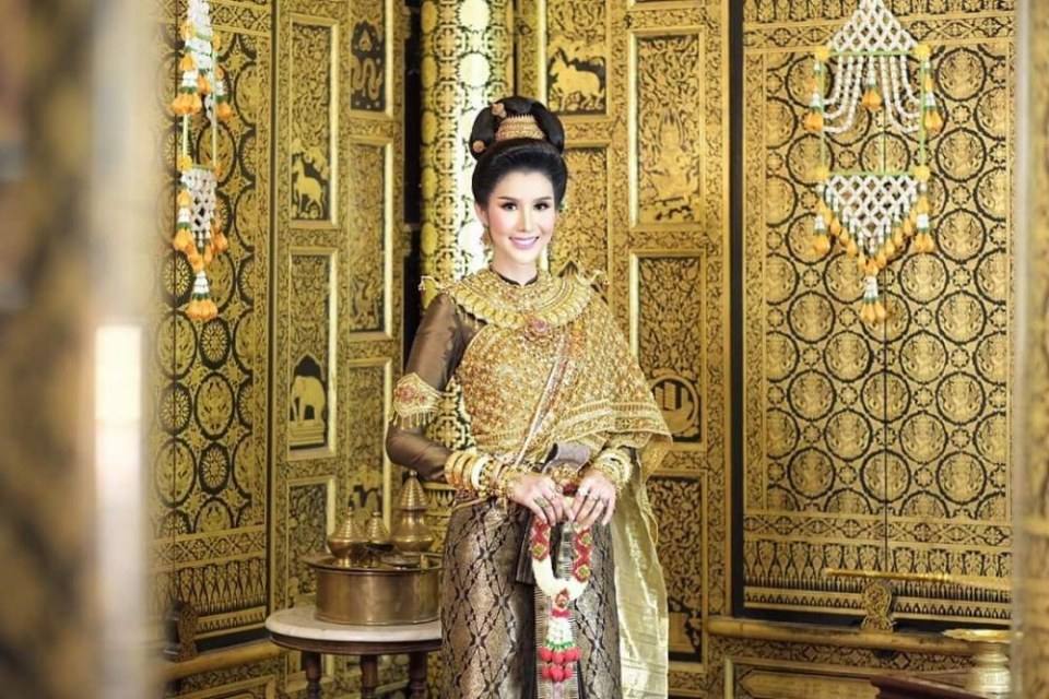 THAI DRESS | ชุดไทยศิวาลัย, Thailand.