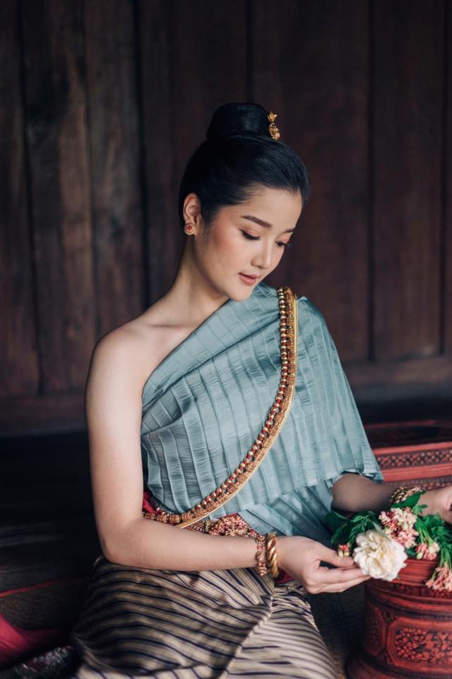 Tai Yuan ethnic | Lanna traditional costume, Thailand