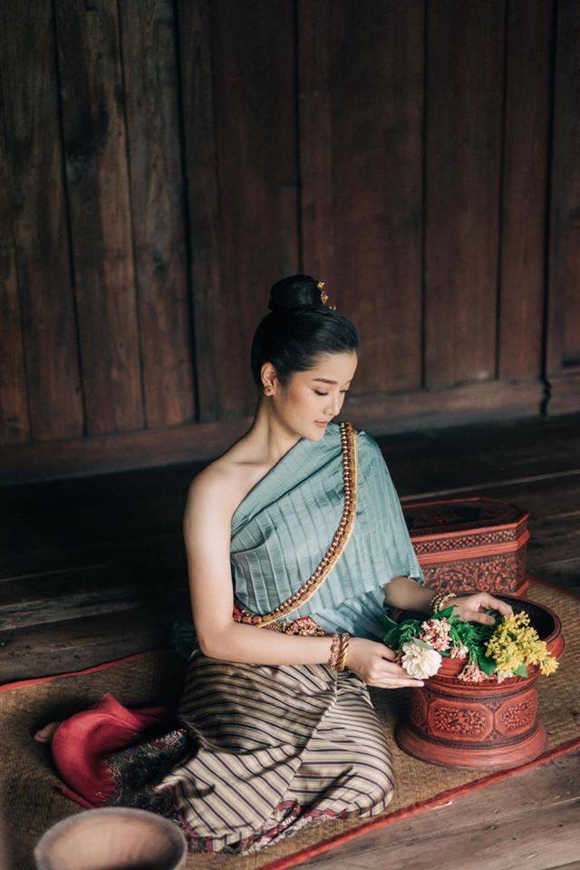 Tai Yuan ethnic | Lanna traditional costume, Thailand