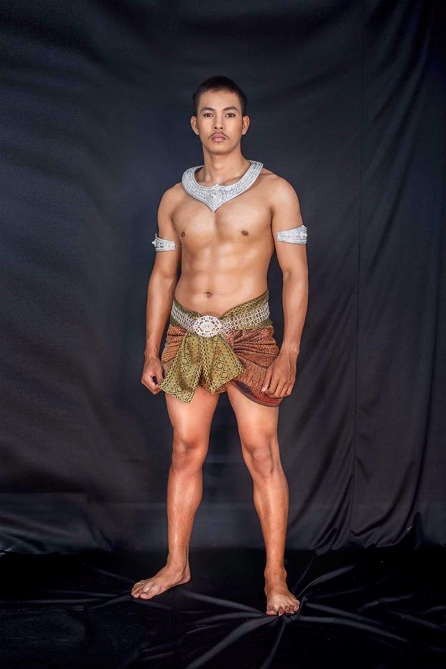 Thai Guy in Lavo kingdom costume | Thailand