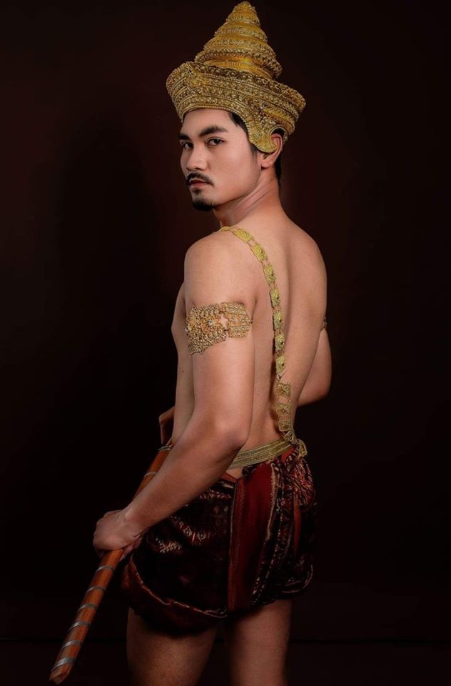 Thai Guy in Lavo kingdom costume | Thailand