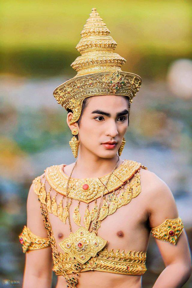 Thai Guy in Lavo kingdom costume | Thailand