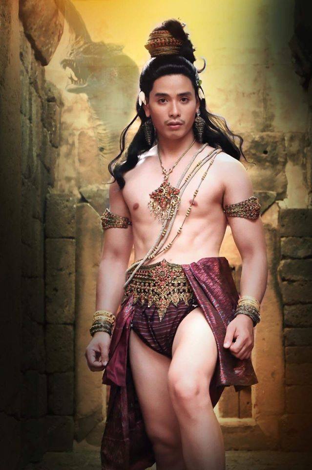 Thai Guy in Lavo kingdom costume | Thailand
