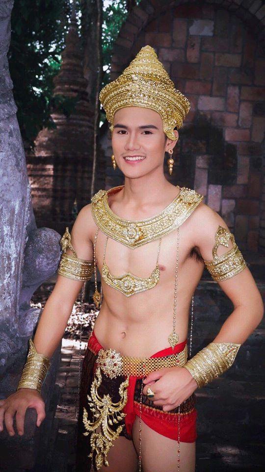 Thai Guy in Lavo kingdom costume | Thailand