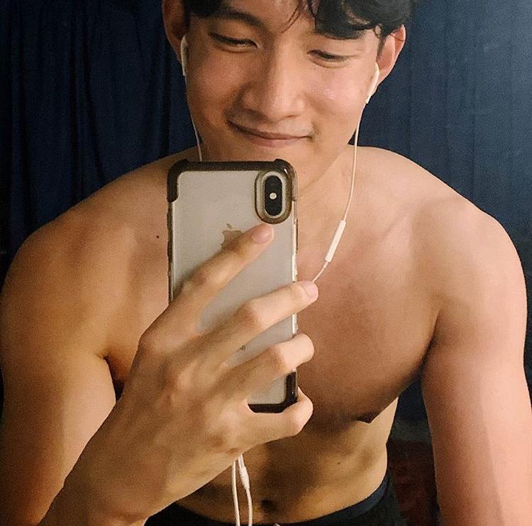 หมั่นเขี้ยว ๑